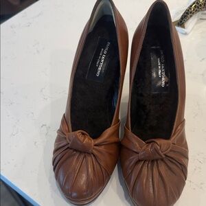 brown leather pumps from the Italian designer Paolo Iantorno.